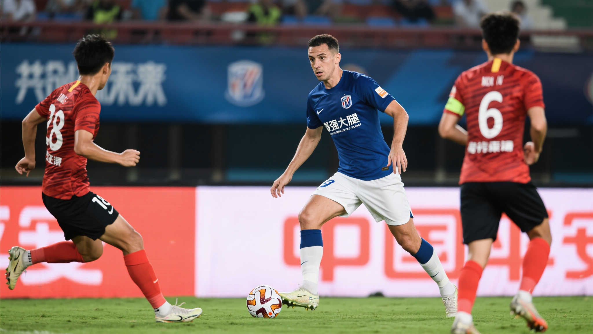 具体来看，他在比赛中的一次助攻尤为亮眼。当时，球队